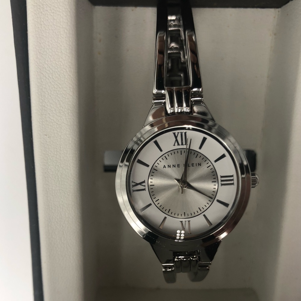 ANNE KLEIN silver bracelet style watch, with box - Picture 3 of 6